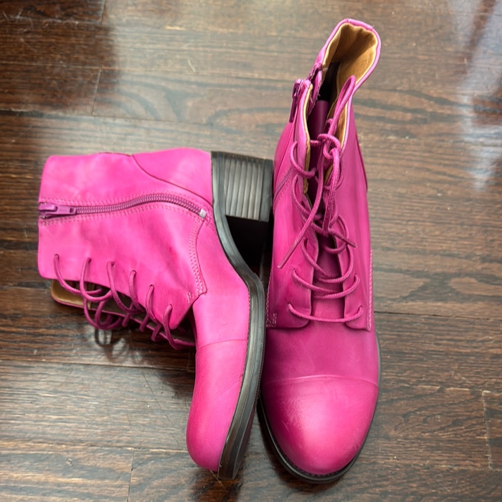 Women's Pink Lace-Up Ankle Boots